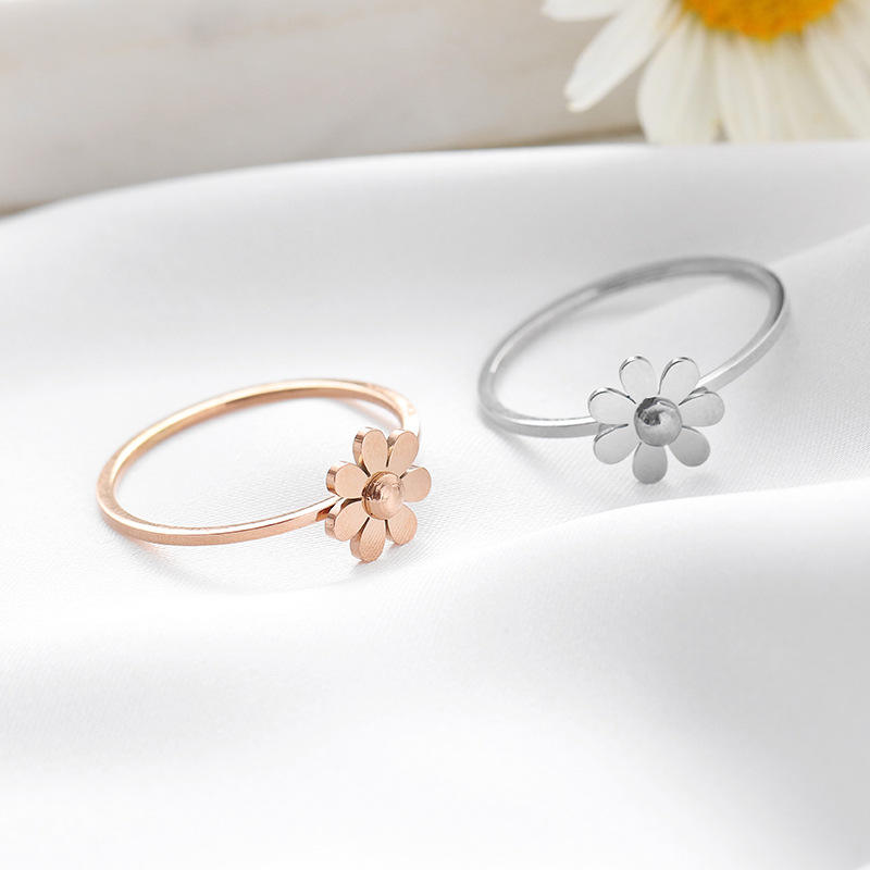 Simple Women Sunflower Petal Stainless Steel Ring Rose Gold Couple Jewelry