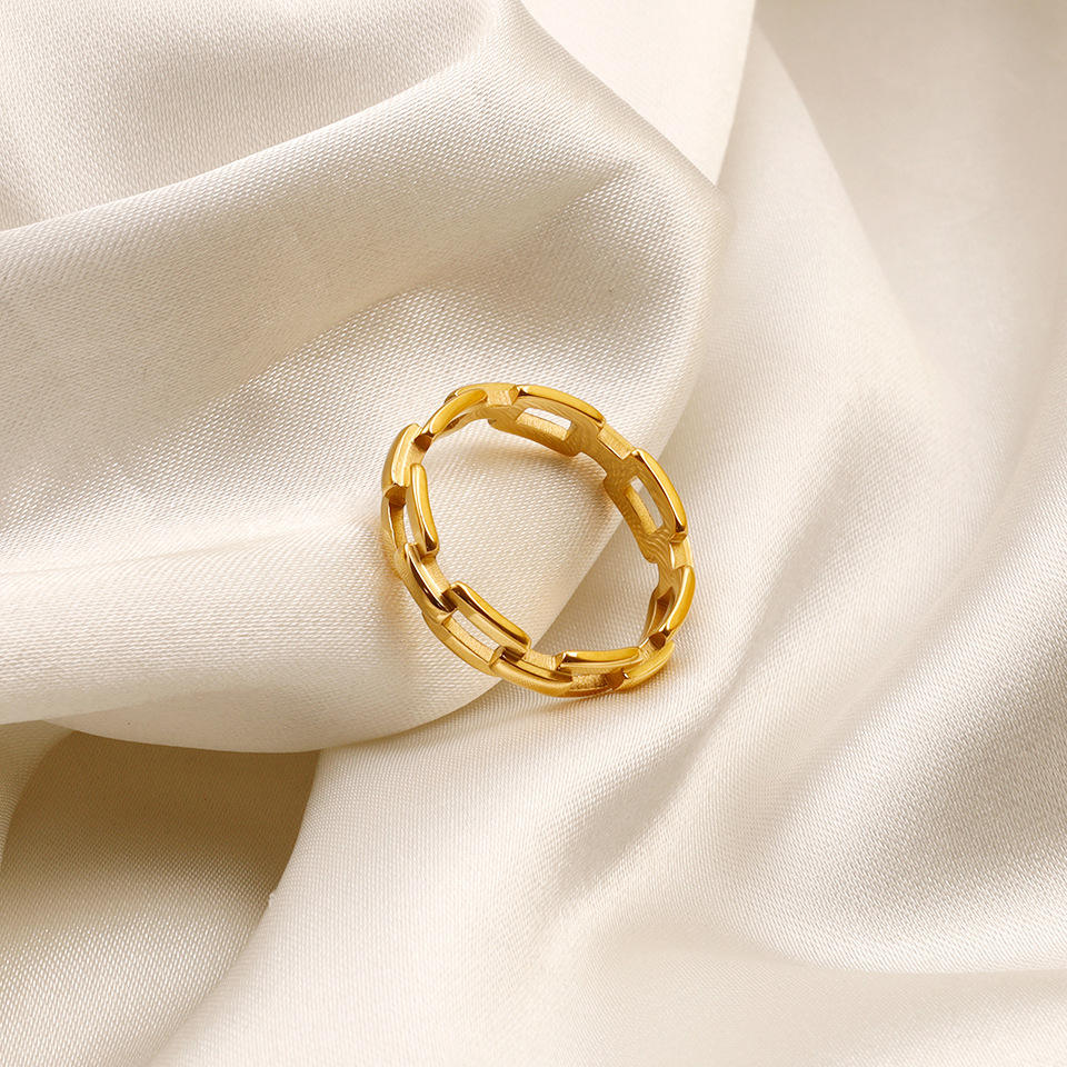 Simple Hollow Stainless Steel Ring 18K Gold Plated Chain Women Ring Jewelry