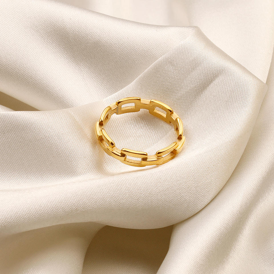 Simple Hollow Stainless Steel Ring 18K Gold Plated Chain Women Ring Jewelry