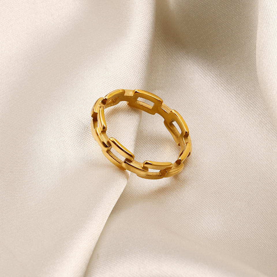 Simple Hollow Stainless Steel Ring 18K Gold Plated Chain Women Ring Jewelry